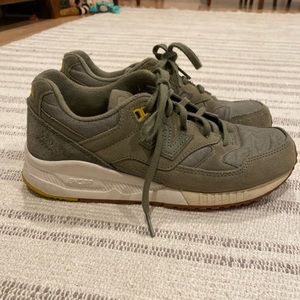 New Balance Sneaker